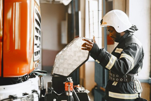 Contrat de bail commercial : comprendre et négocier les clauses essentielles